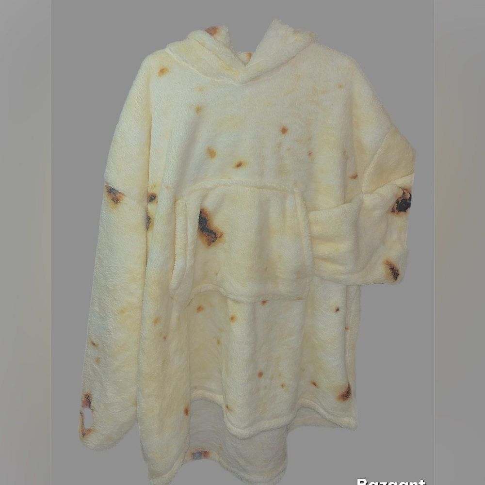 NWT Kozy Tortilla Blanket Hoodie Oversized Wearable Blanket, Adult-Burritos